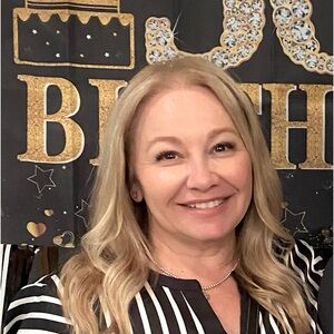 Meet your Posher, Cynthia